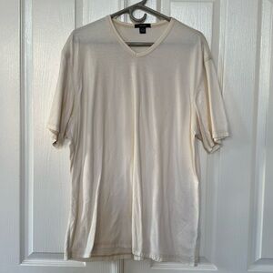 Men’s Alfani two XL V-neck shirt